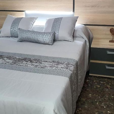 Apartamento Turistico Guadiana Loft Experience Dalia Badajoz Exterior photo